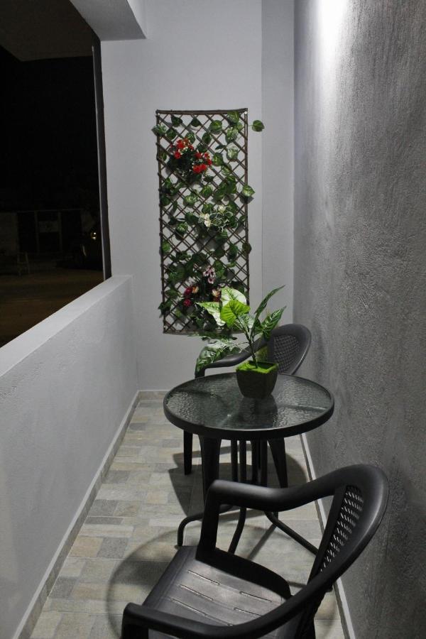 Vaso'S Apartment Heraklion  Bagian luar foto
